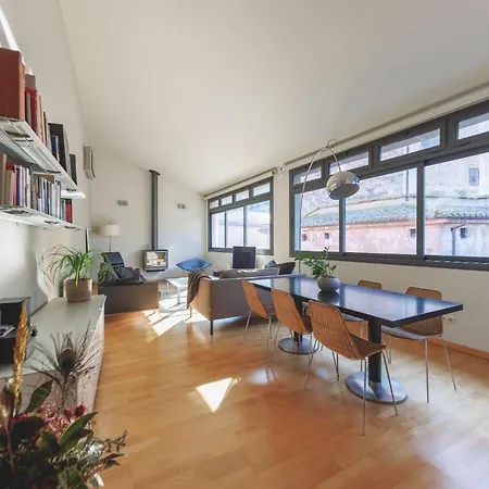 Flateli Portal Barca 15 Apartment Girona